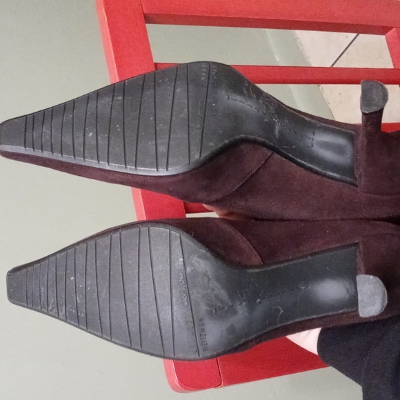 FINAL PRICE DROP NWOT Stuart Weitzman Brown Leather point toe high heel boots - Picture 4 of 6